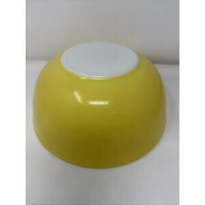 Pyrex #404 Yellow Nesting Mixing Bowl 4 Qt Vintage Primary Color #2